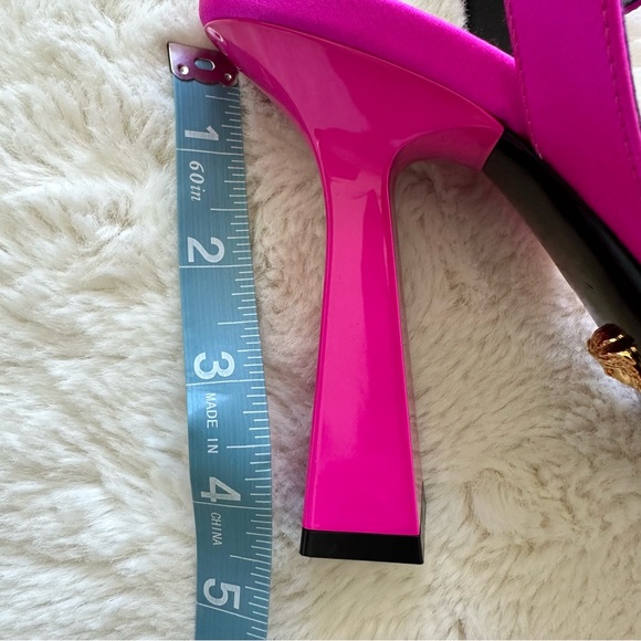 NEW!!! Versace women high heels shoes size 37.5 Authentic Retail 1250$ - Picture 7 of 9